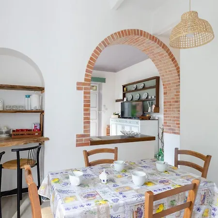 Altido Charming Apt In Green Hills Of Golfo Tigullio Appartement